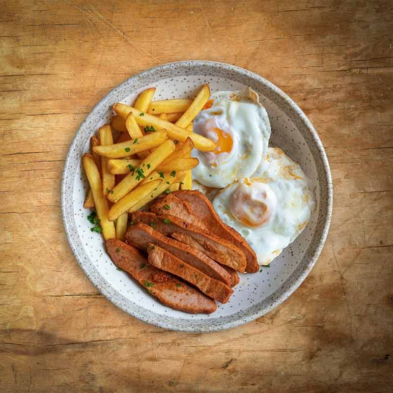 Huevo + patatas + un complemento a elegir entre: